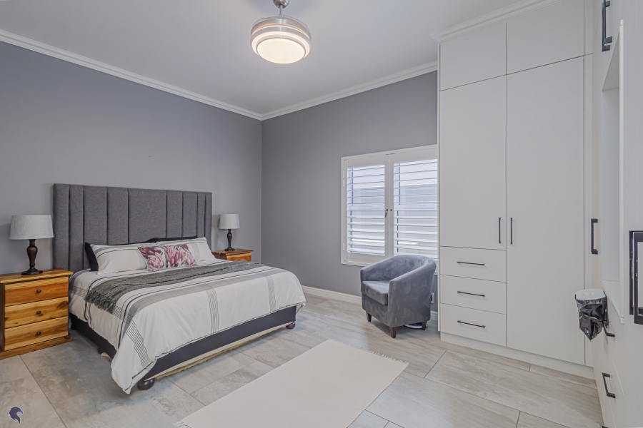 3 Bedroom Property for Sale in Calypso Beach Western Cape